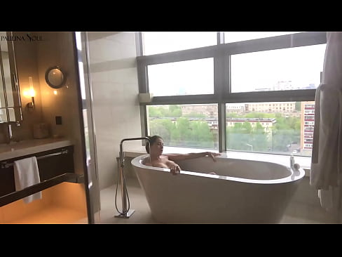 ❤️ Gagică imensă care își masturbează cu pasiune păsărica în baie ❤❌ at ro.mouthporn.ru ❌️❤